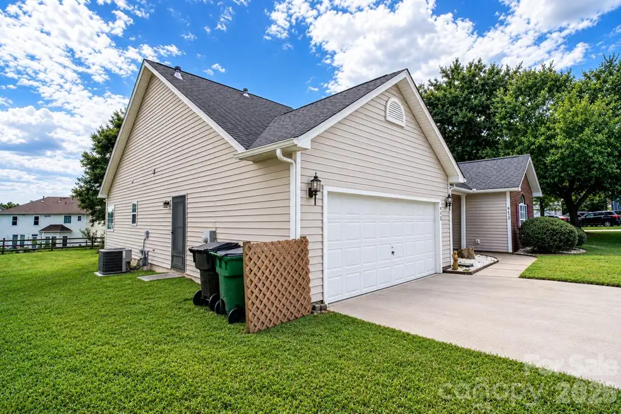 9612 Veronica Drive, Charlotte, NC 28215 - #3