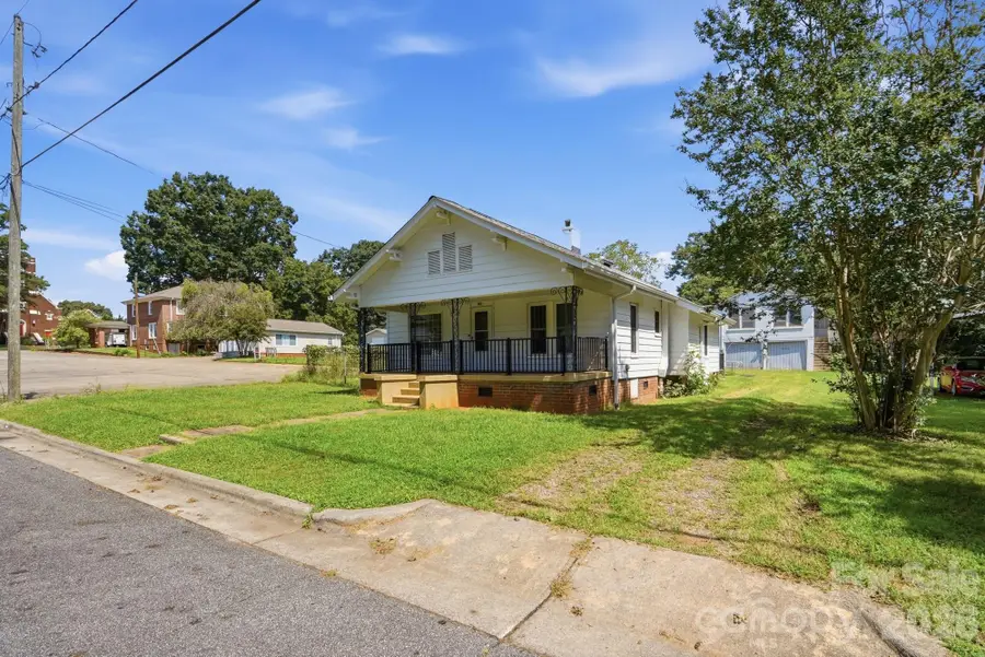 132 North Avenue, Troutman, NC 28166 - #2