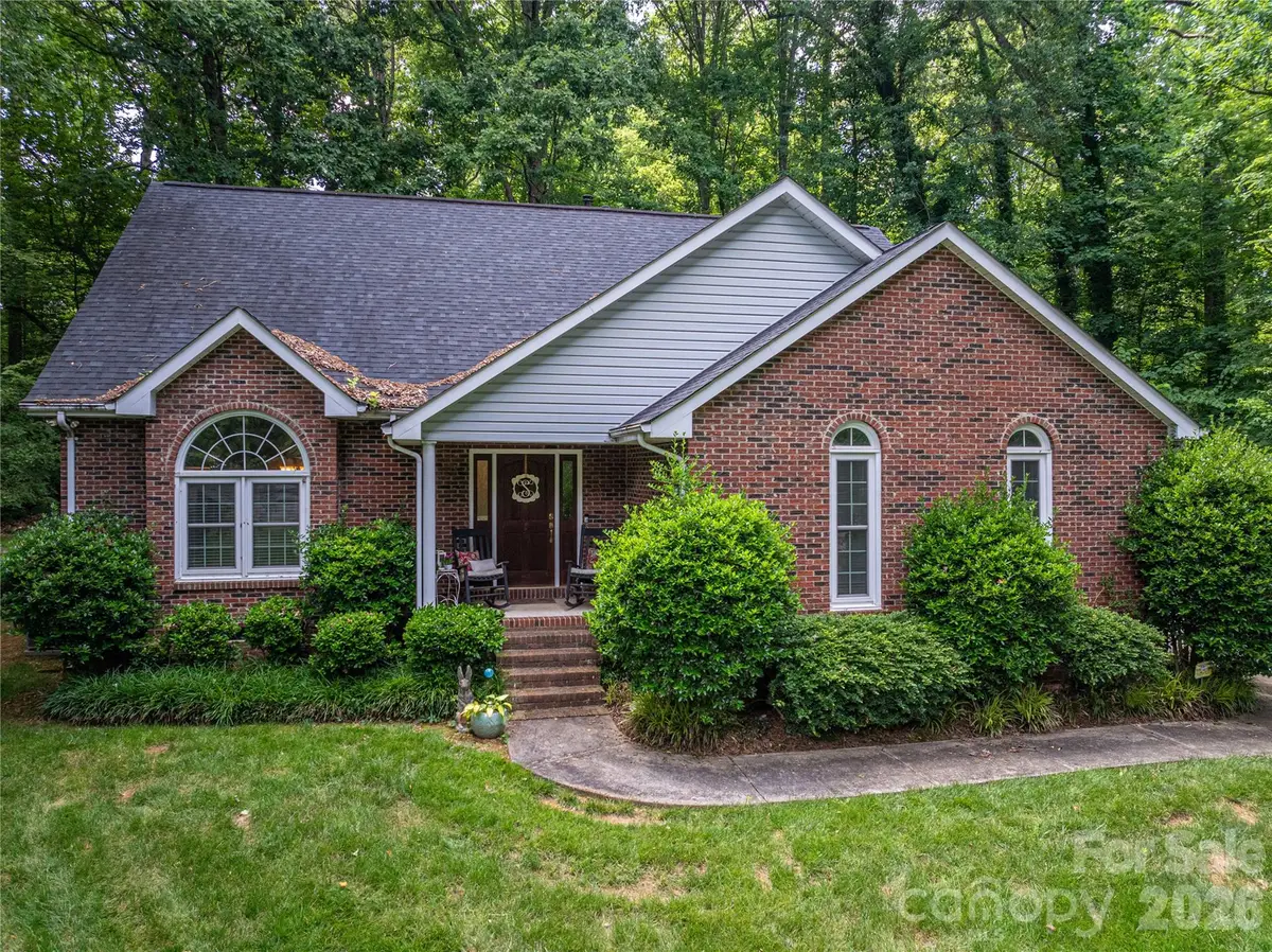 645 Deerfield Drive, Mount Holly, NC 28120 - #1