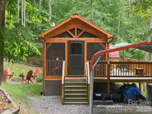 9 Candyland Court, Candler, NC 28715