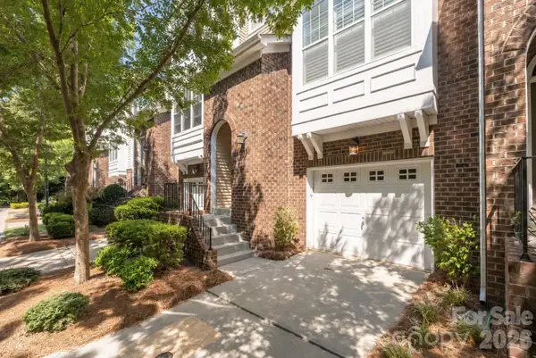 11194 Bridgewater Drive, Huntersville, NC 28078