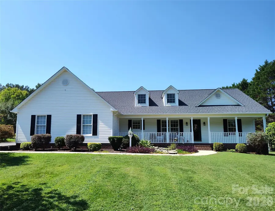 4005 Davis Road, Maiden, NC 28650 - #2
