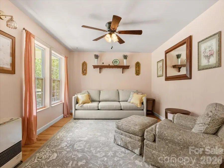 427 Hardscrabble Road, Burnsville, NC 28714 - #2