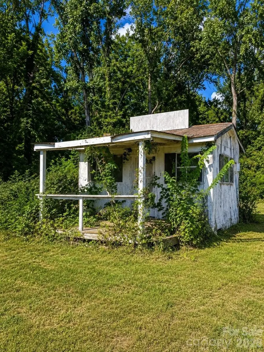 731 S Market Street, Lancaster, SC 29720 - #3