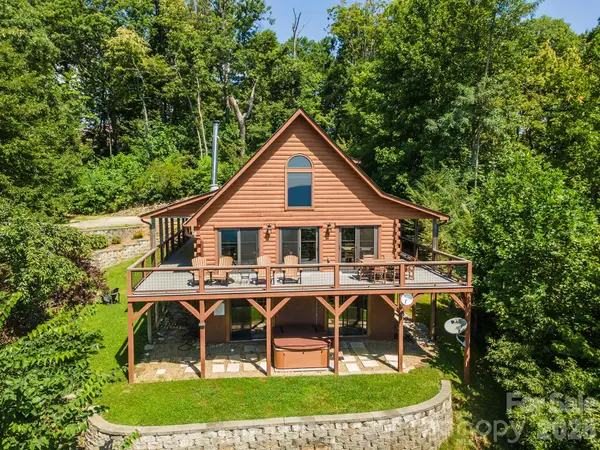 1242 Gateway Parkway, Old Fort, NC 28762