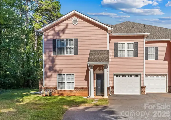 1360 21st Avenue Ne, Hickory, NC 28601