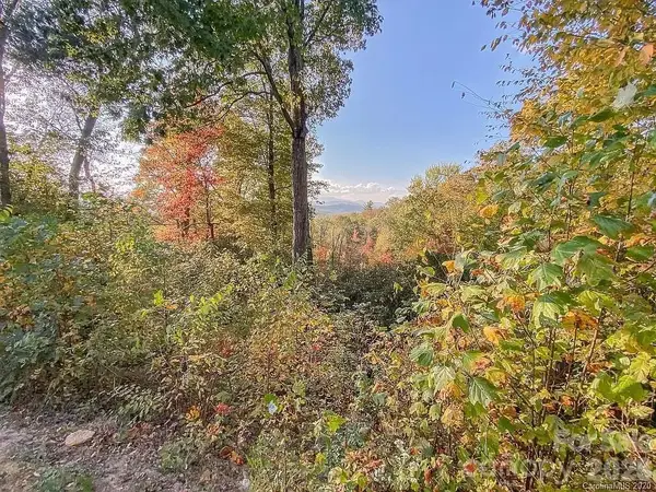215 Crossvine Trail #11, Hendersonville, NC 28739
