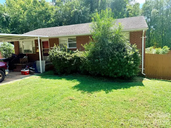 710 Manhasset Road, Charlotte, NC 28209