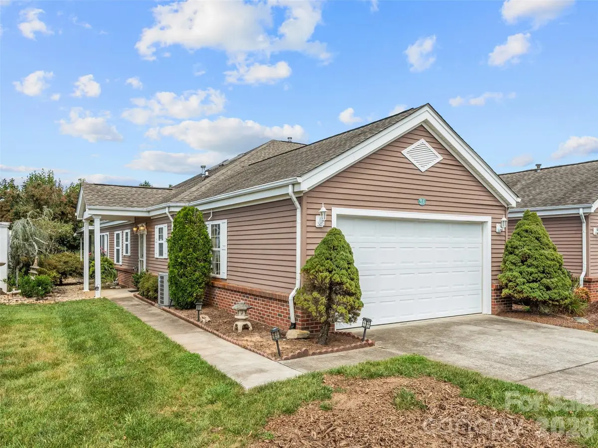 21 Heather Way, Candler, NC 28715 - #1