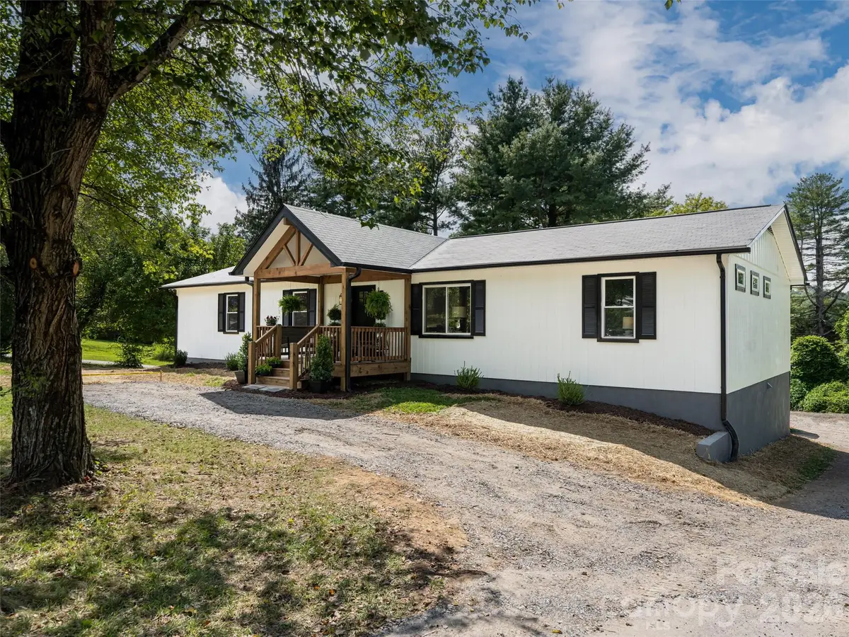 21 W Chapel Road, Asheville, NC 28803 - #1