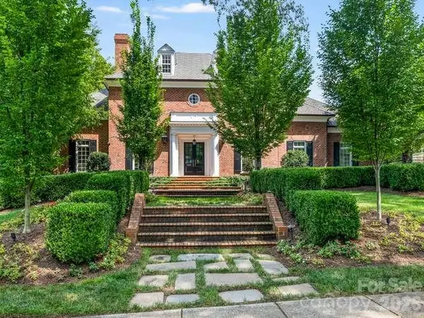 1811 Queens Road W, Charlotte, NC 28207