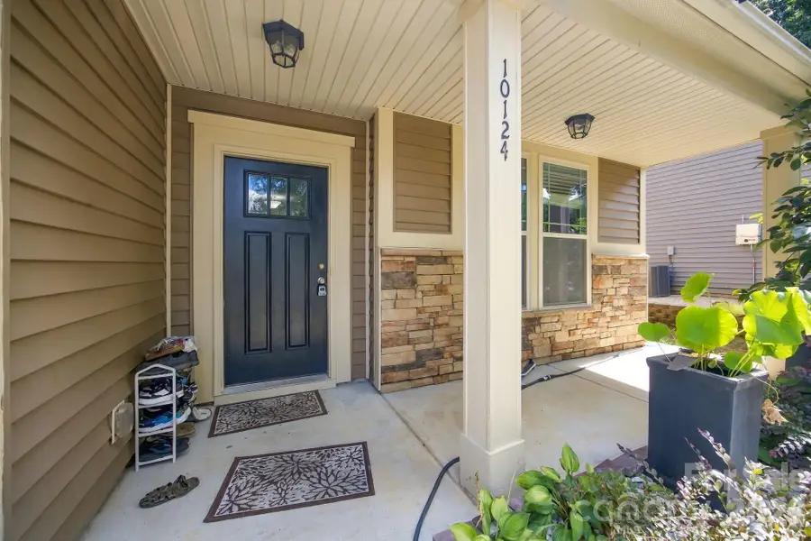 10124 Michael Crossing Drive, Charlotte, NC 28213 - #2