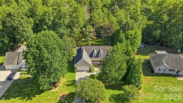 6530 Fly A Way Drive, Denver, NC 28037