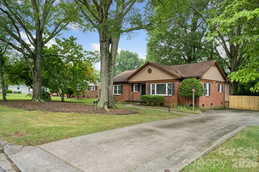 1818 Woodland Drive, Charlotte, NC 28205 - #2