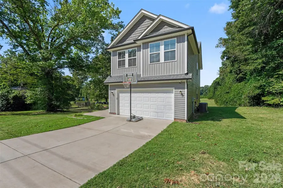 815 Sunset Drive, Salisbury, NC 28147 - #2