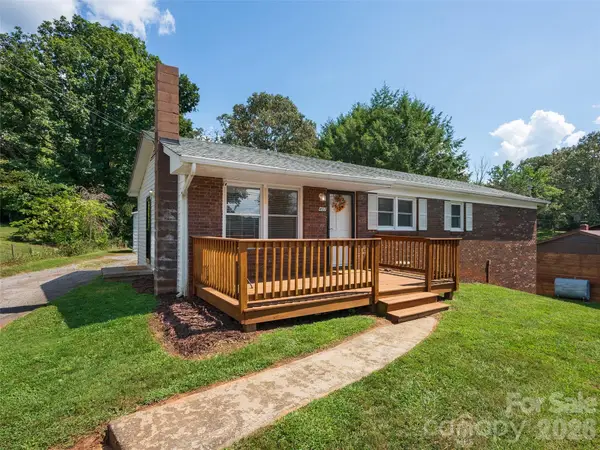 403 Lower Grassy Branch Road, Asheville, NC 28805