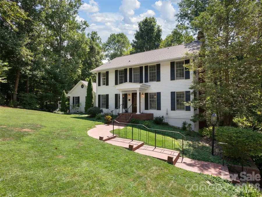 440 Sondley Woods Place, Asheville, NC 28805 - #2