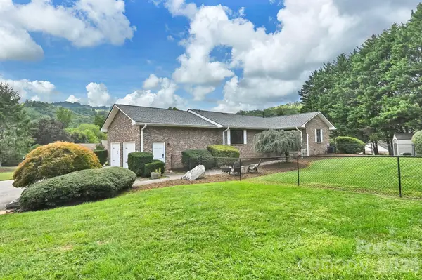 123 Turley Falls Road, Hendersonville, NC 28739