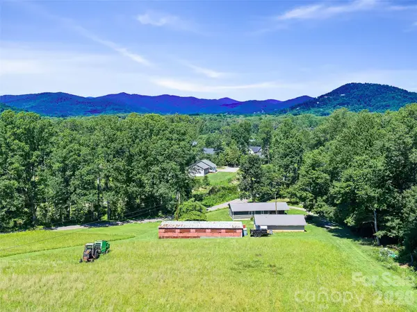 1115 Glenn Bridge Road Se, Arden, NC 28704