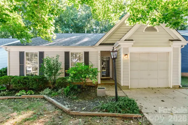 8514 Lockerbie Lane, Charlotte, NC 28215