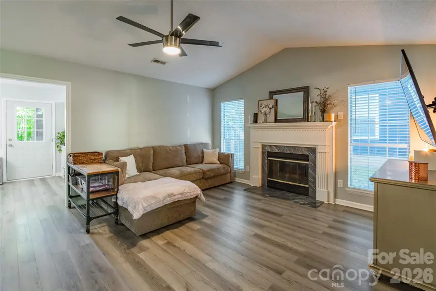 8514 Lockerbie Lane, Charlotte, NC 28215 - #3