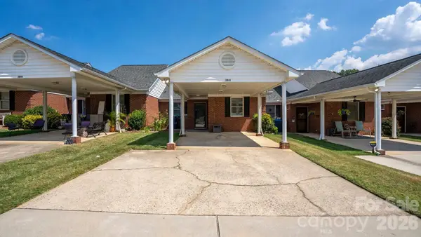 19942 Oak Leaf Circle, Cornelius, NC 28031