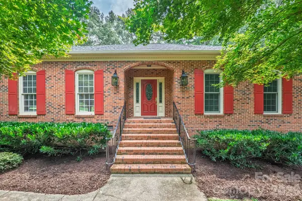 3517 Honeysuckle Drive, Matthews, NC 28104