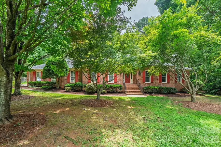3517 Honeysuckle Drive, Matthews, NC 28104 - #2