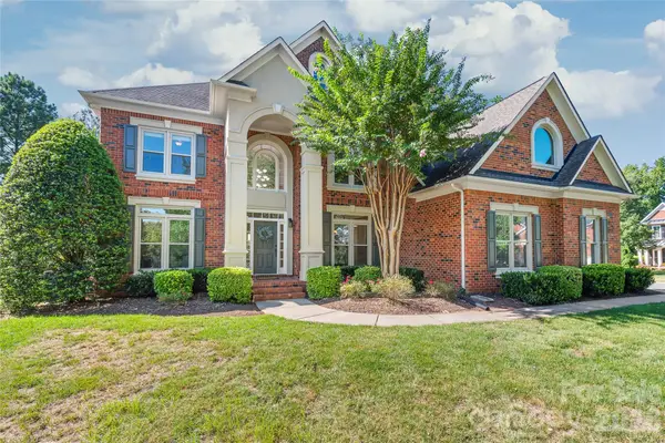17125 Laurel Walk Court, Charlotte, NC 28277