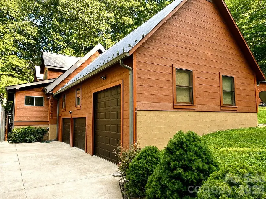 153 Montgomery Place Lane, Zirconia, NC 28790 - #3