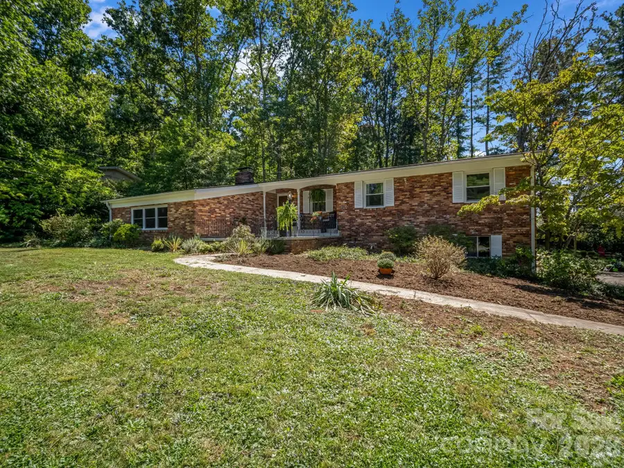 21 Sleepy Hollow Drive, Asheville, NC 28805 - #3