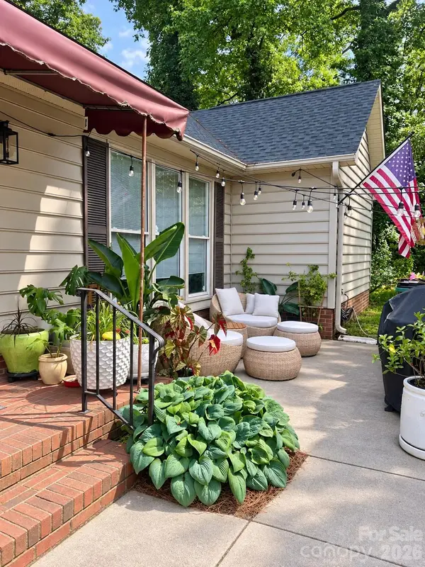 5935 Crape Myrtle Lane, Charlotte, NC 28216