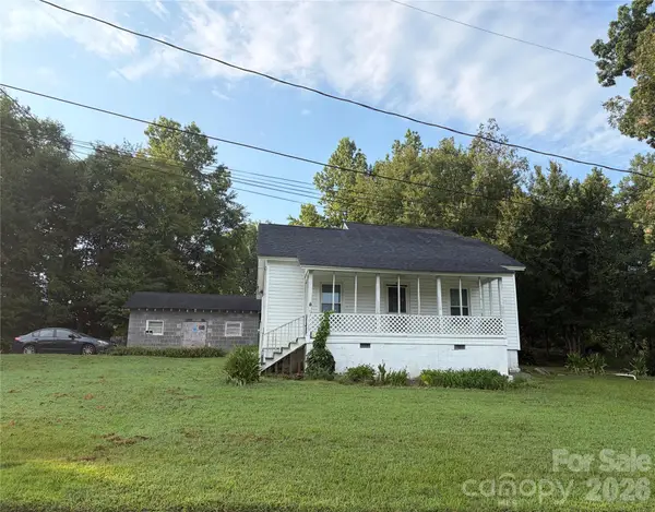 11 Republic Street, Great Falls, SC 29055