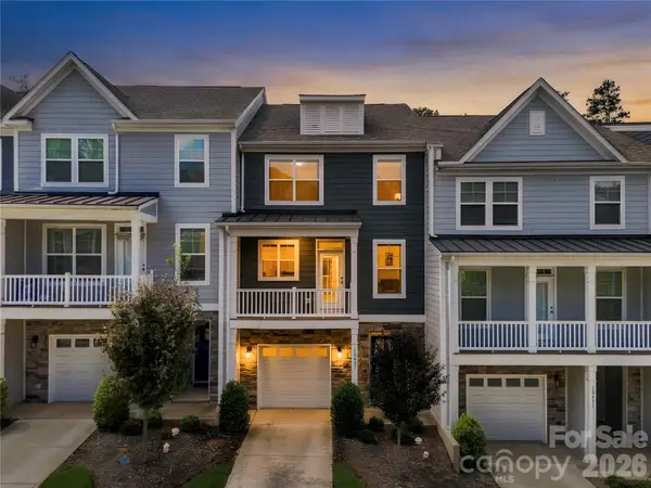 10447 Glenmere Creek Circle, Charlotte, NC 28262