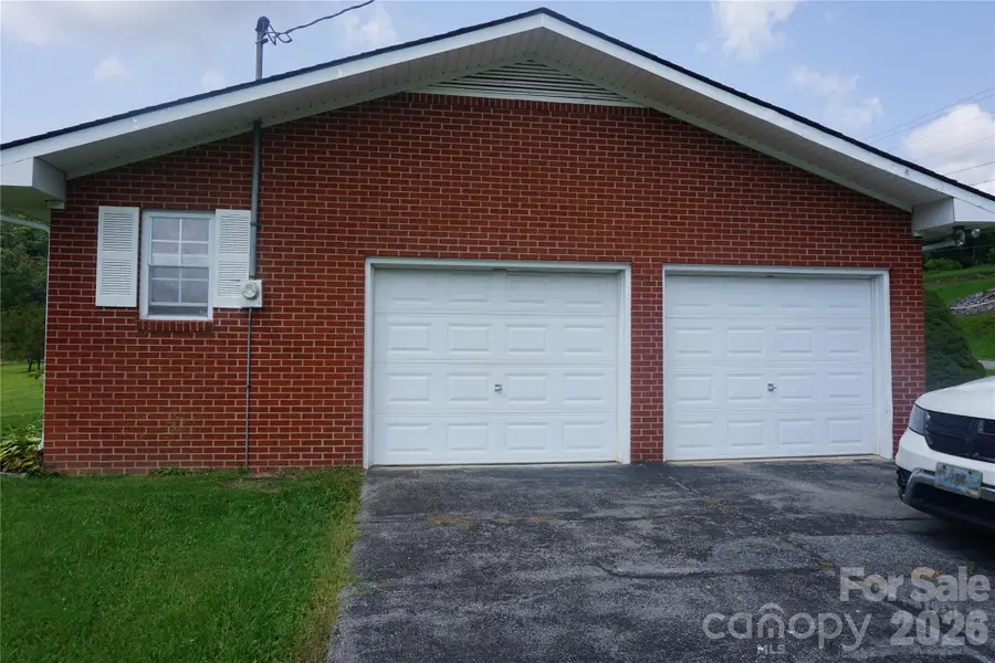 11141 Nc Highway 226 Highway, Bakersville, NC 28705 - #3