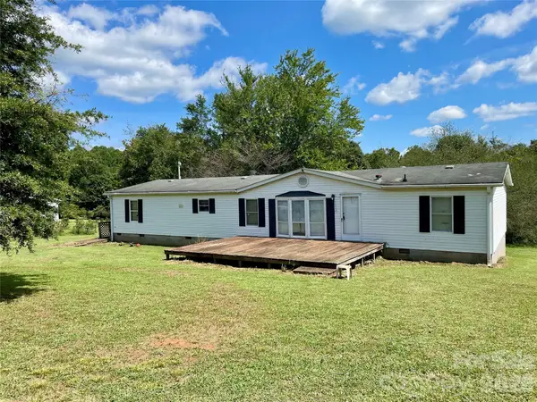 112 Flake Road, Harmony, NC 28634
