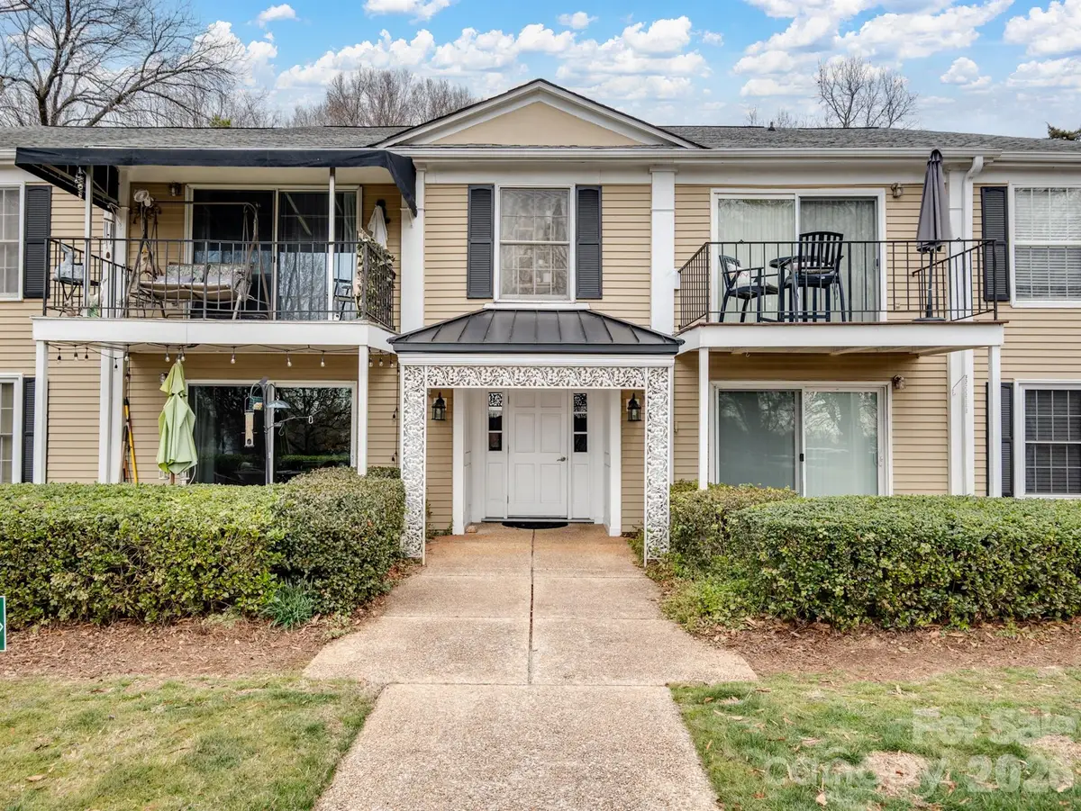 7034 Quail Hill Road, Charlotte, NC 28210 - #1