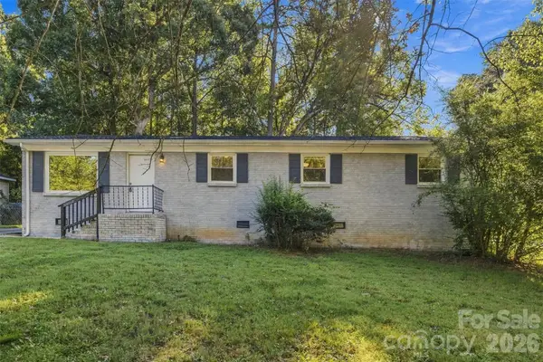 428 E Mclelland Avenue, Mooresville, NC 28115