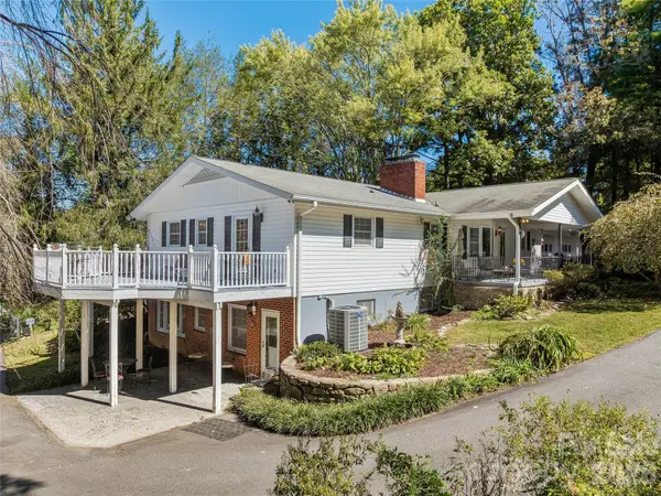 8 Hummingbird Lane, Asheville, NC 28806