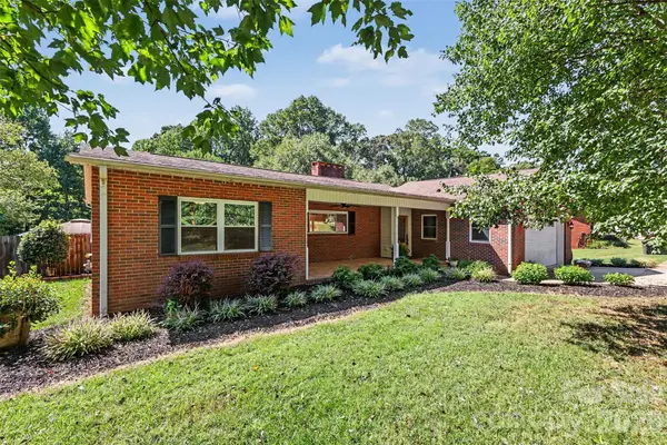827 Ferndale Drive, Statesville, NC 28677
