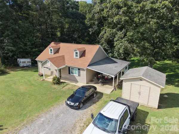4266 Smokey Creek Road, Lenoir, NC 28645