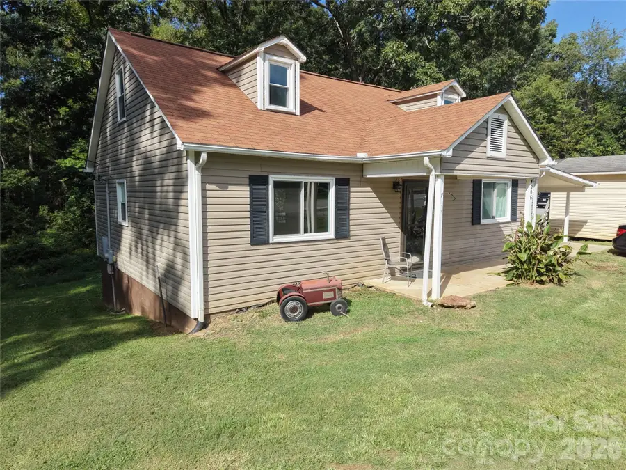 4266 Smokey Creek Road, Lenoir, NC 28645 - #3