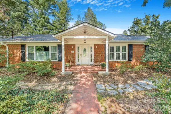 1 Pheasant Ridge Drive, Asheville, NC 28804