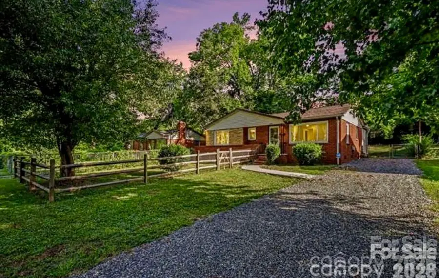 3960 Bristol Drive, Charlotte, NC 28208 - #3