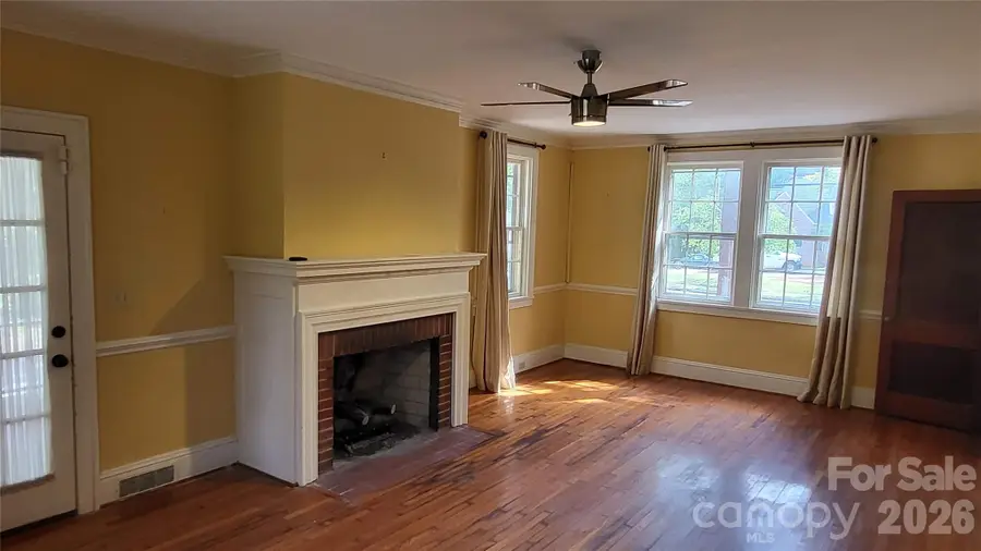 504 Chesterfield Avenue, Lancaster, SC 29720 - #2