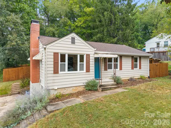 400 Monte Vista Road, Candler, NC 28715