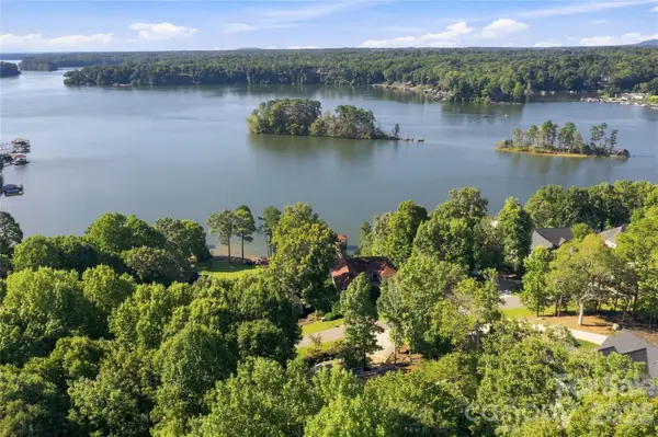 184 High Lake Drive, Statesville, NC 28677