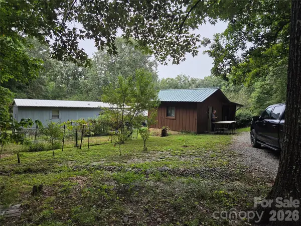 26 Den Lane, Columbus, NC 28722
