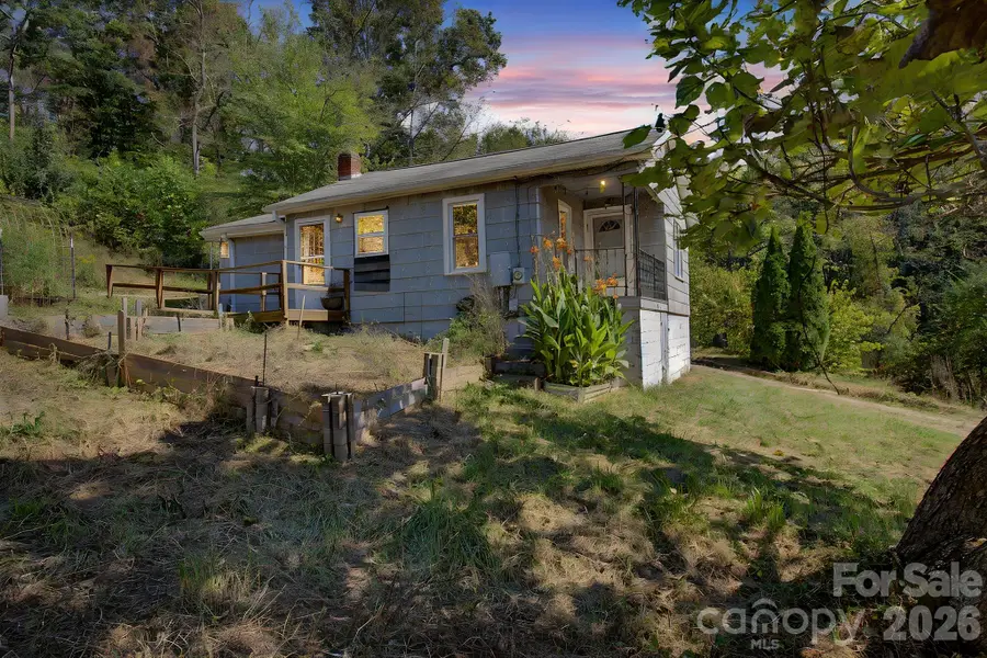 60 Riddle Road, Swannanoa, NC 28778 - #3