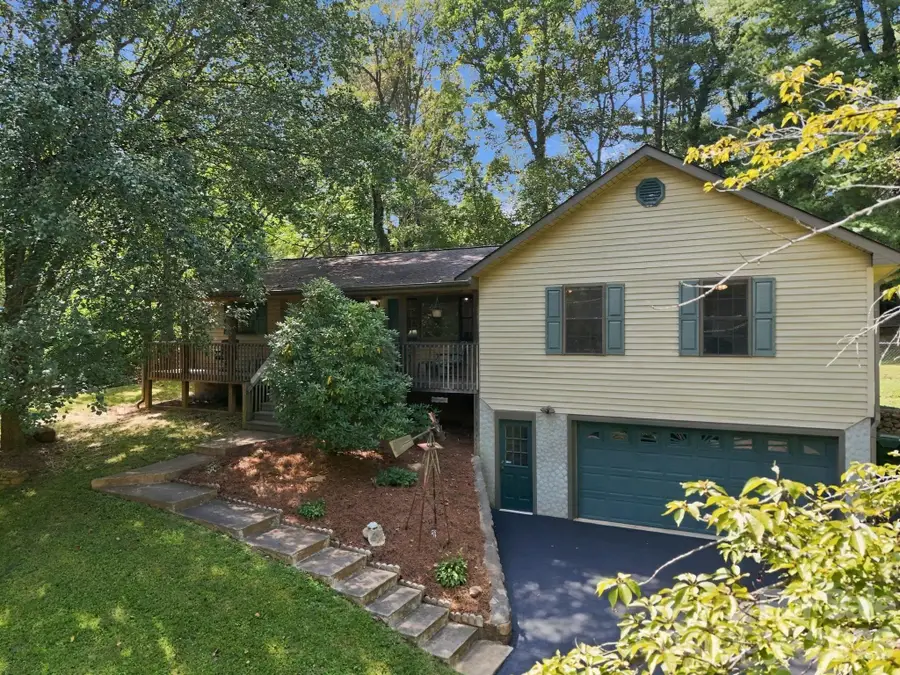 6 Cisco Road, Asheville, NC 28805 - #2
